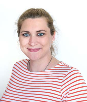 Frau Josefine Manthei